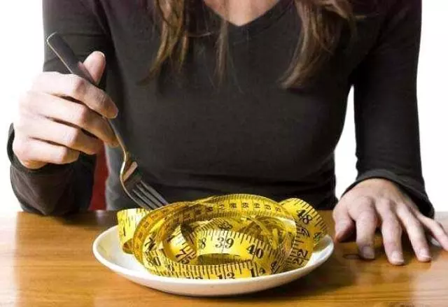 減肥時,過午不食好不好?長期下去,可能會帶來這些變化