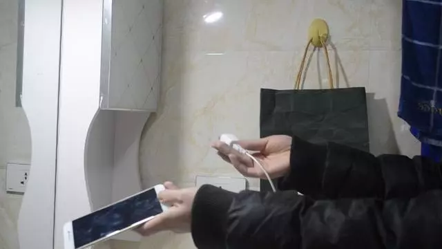 購物袋大改造!稍微剪一剪,立馬變成家居好物,放在廁所很有用!