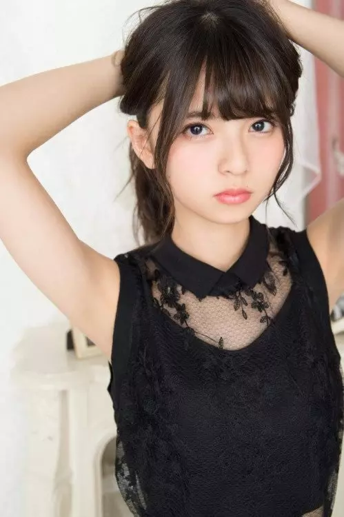 日本20歲「神之美少女」有奇蹟小臉! 節目上戴口罩驚呆網:頭都消失