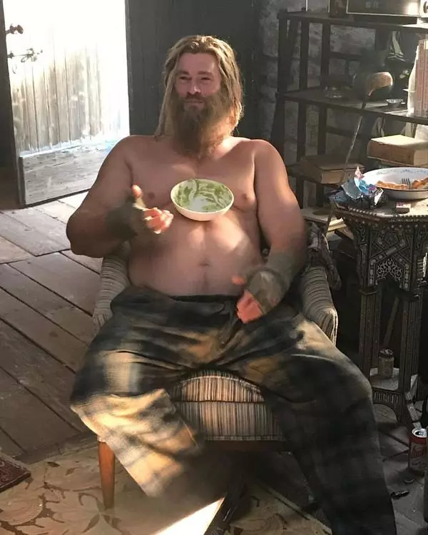 夯!復仇者4「肉肉索爾」成體型最親切的超級英雄 各種Cosplay致敬超爆笑