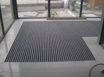 門口腳踏墊顏色的風水,你家的放對了嗎?