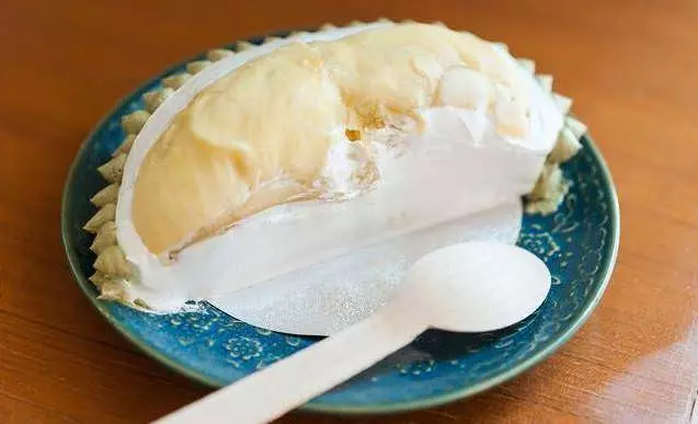 「中風」越來越多,醫生奉勸:3種食物別吃,會「加速」血管堵塞,再喜歡也要戒掉