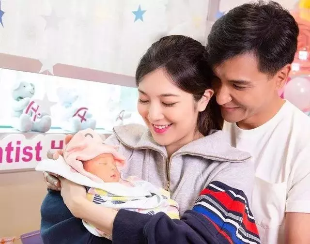 返家就似進了ICU!42歲視帝變身緊張爸爸:入門要全身消毒去洗澡!