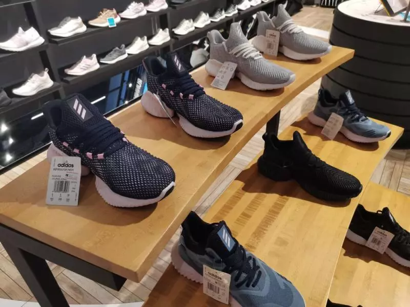 GENTING瘋狂大促銷!名牌折扣高達70%還送禮!這樣買這樣吃才夠過癮!