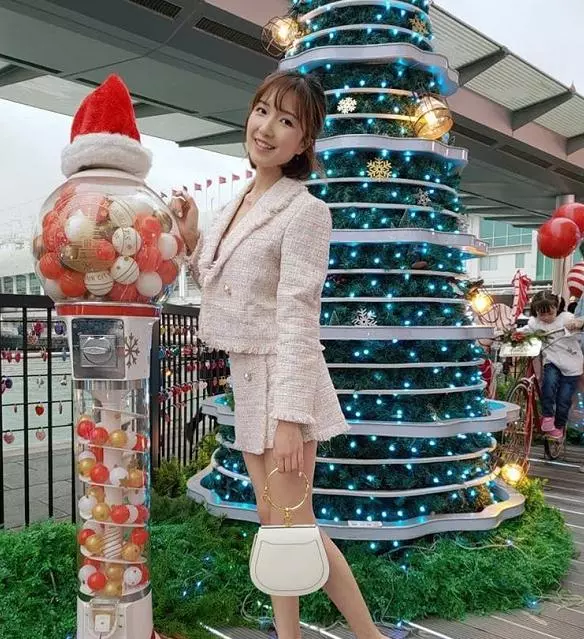 李澤楷新歡曬將羽毛球打爛,戀愛3年郭嘉文已過上闊太生活!