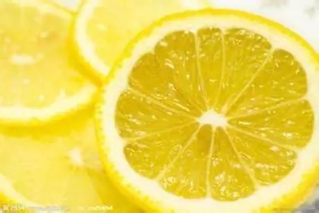 睡前用牙膏加點「它」擦臉,美白淡斑只需十幾分鐘,堅持一周恢復嬰兒肌!