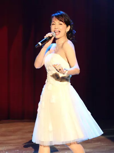 從小躲債四處為家！中國娃娃「蔡幸娟」為愛淡出歌壇離婚收場　如今52歲孤身帶女
