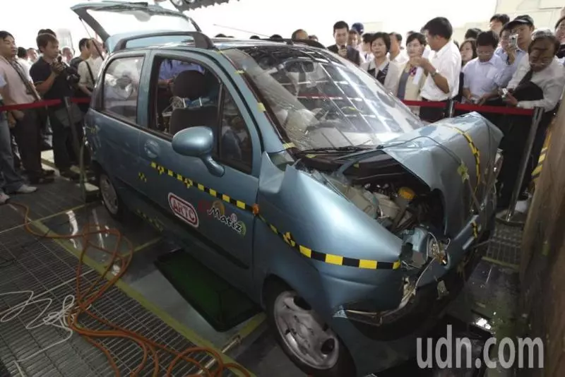 買車更安心 汽車碰撞強度測試分級兩年後上路 | 國內車訊
