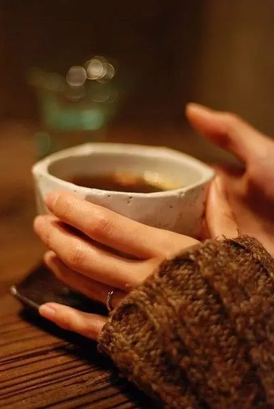 功效比薑茶強10倍,自己在家做「乾薑茶」喝,排走夏天身體濕毒!