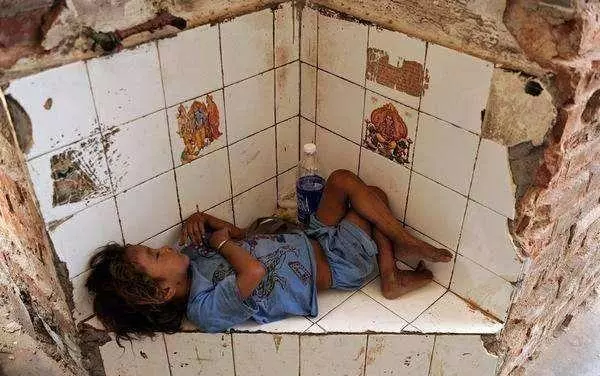 老公離世後,我在路上撿到一個小孩,一個月後,孩子要認我做媽媽