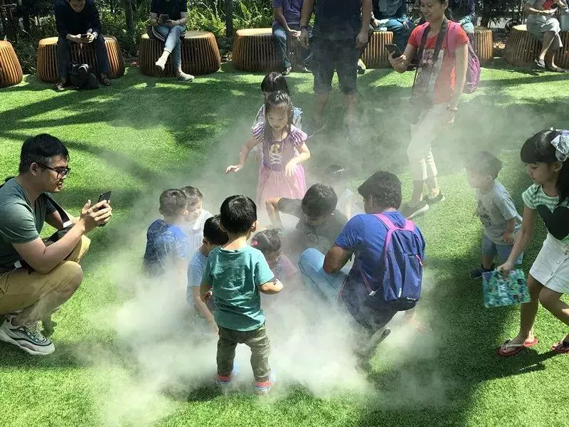 下個月,你可千萬別來新加坡星耀樟宜!因為幾百人湧入,要擠爆了~