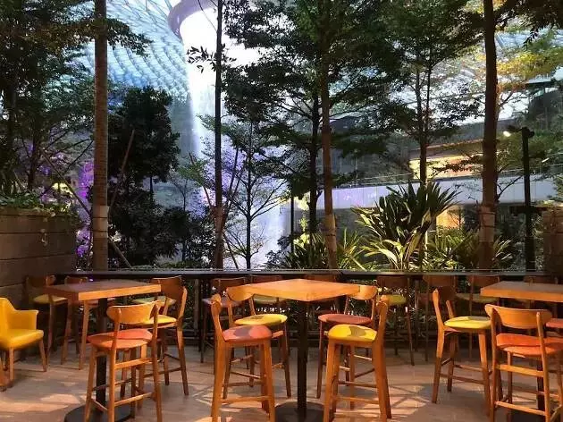 下個月,你可千萬別來新加坡星耀樟宜!因為幾百人湧入,要擠爆了~