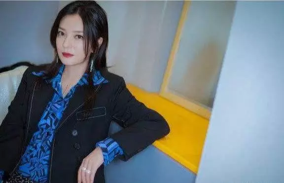 有一種遺傳叫做趙薇的女兒,看到近照後,網友:不當童星太可惜