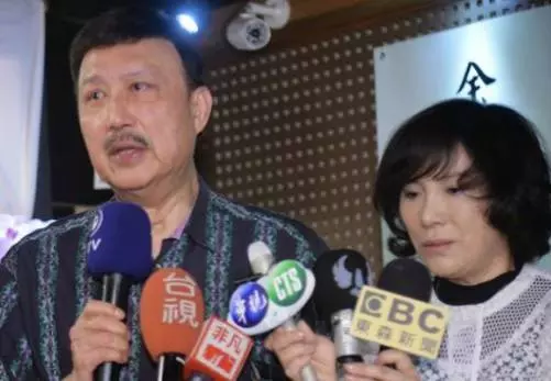 結婚40多年的「余天夫婦鬧離婚」!?因余天每次搞很久又滿肚...讓李亞萍再也忍受不了!