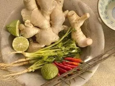 原來保存生薑這麼簡單,只用這一個妙招,生薑不幹不壞能吃上一年