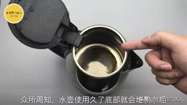 用電熱水壺燒水,10個家庭9個錯,好多人不懂告知家人越快越好