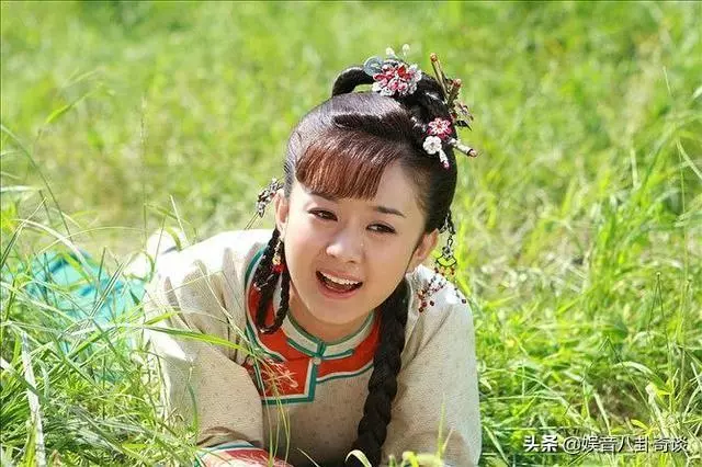 趙麗穎馮紹峰「童年舊照」爆光!一個比一個萌:城裡娃和農村娃,區別一目了然!
