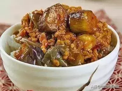 接地氣兒的家常菜譜,炒菜做法大全,讓你秒變大廚!