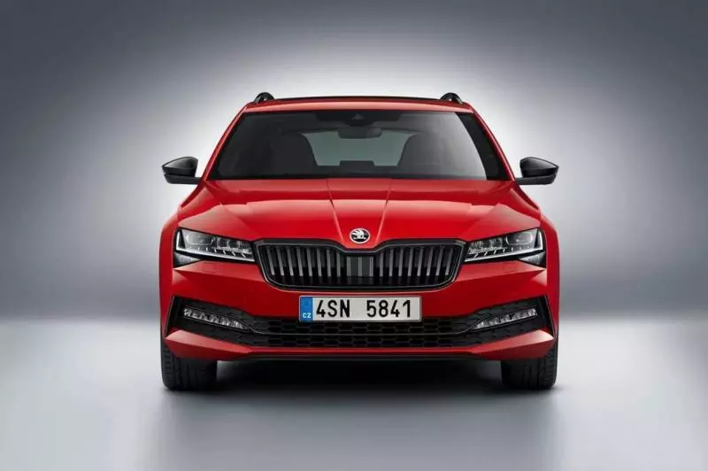 運動氣息無法隱藏 全新ŠKODA Superb Sportline帥氣登場!