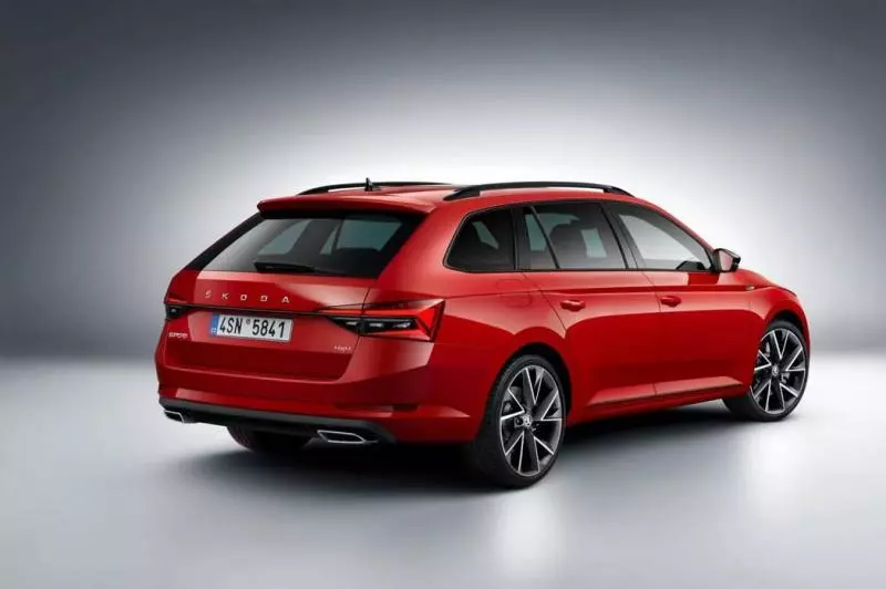 運動氣息無法隱藏 全新ŠKODA Superb Sportline帥氣登場!