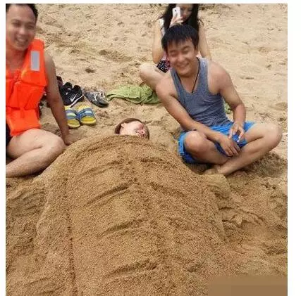 34張保證讓你爆笑的奇葩妹子大圖集!#1. 我到底先接誰的呢?