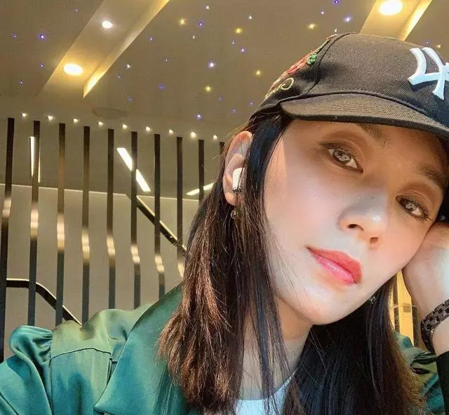 賈靜雯承認感情上一頭沖!親自揭開8年前離婚傷疤,稱回憶太傷痛~~~