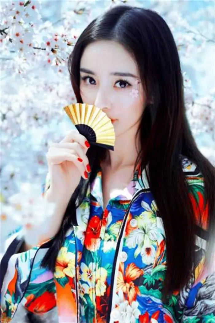 楊冪為什麼會離婚?看完這五張照片,網友:你就會明白了!