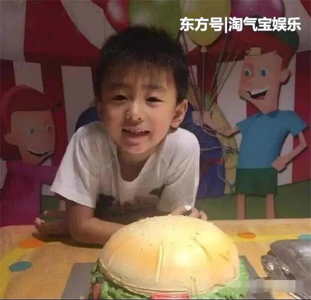 王菲女兒過生日,張柏芝兒子過生日,現場的氣氛相差很大!
