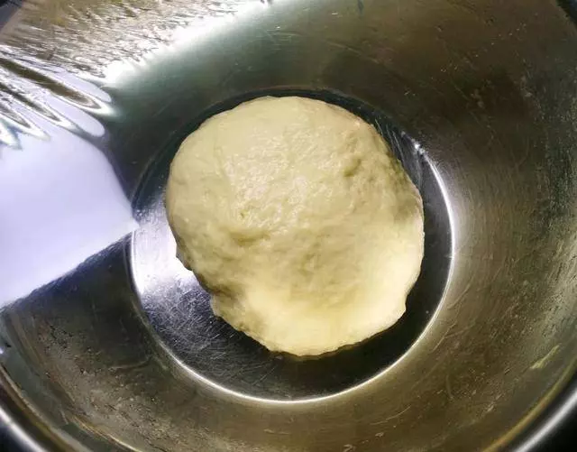 油條按照這個方法做,外皮金黃酥脆,內裡柔軟空心健康還好吃