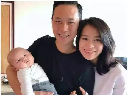 胡杏兒挺巨肚現身老公餐廳,稱產前最後露面並正式公開二胎性別