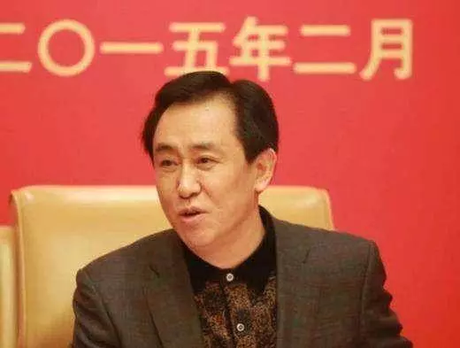 賭王妻子團豪宅:大房豪宅16億,三房僅1.6億,四房住皇宮!