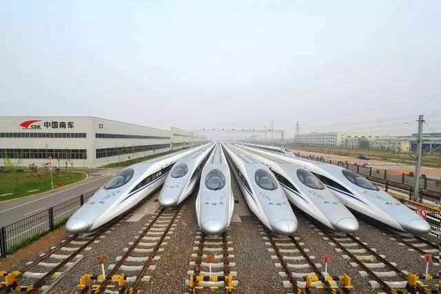 又一導彈列車亮相,射程達到14000公里,一發可消滅任何對手