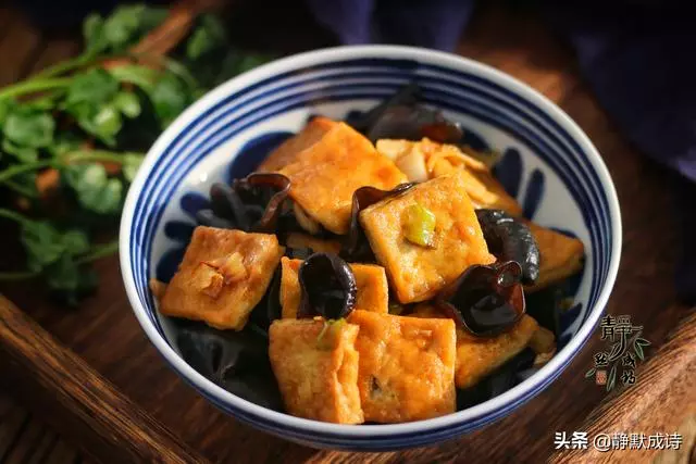 豆腐好吃易消化,分享5種做法,有葷有素,換著做每天不重樣