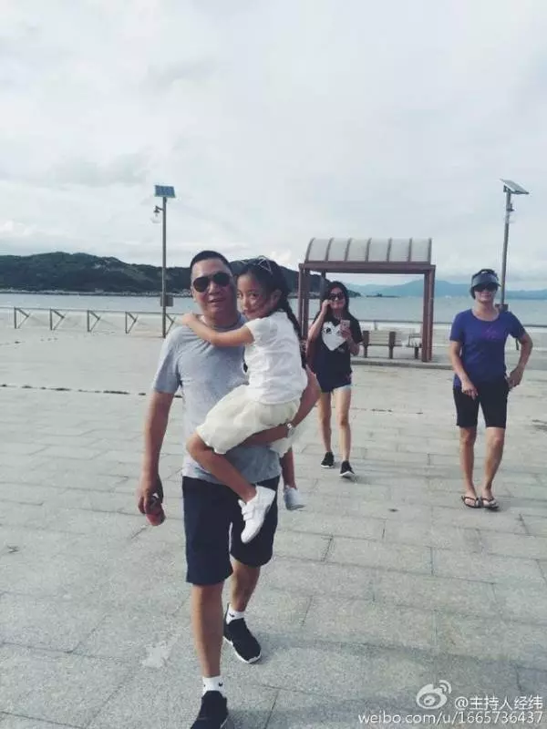 41歲的趙薇隱瞞16年兒子近照曝光,黃有龍不生氣,反而更愛她!…