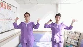 年紀大了記憶力下降,每天早晚活動一次,防止腦衰老、腦萎縮,方法很簡單
