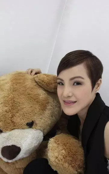 她是TVB中顏值超低的明星,40多歲和哈佛教授戀愛,情史令人吃驚