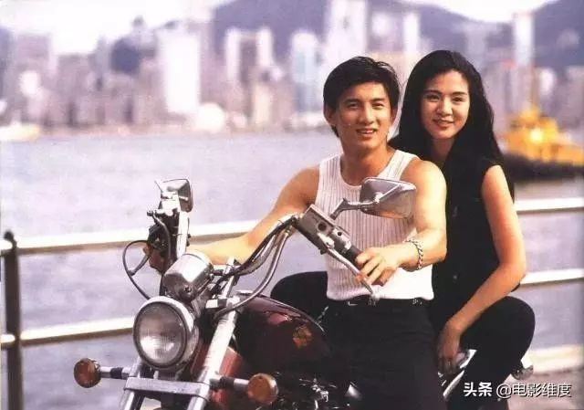 45歲楊采妮事業與愛情都順利,生得一對雙胞胎,相夫教子很幸福!