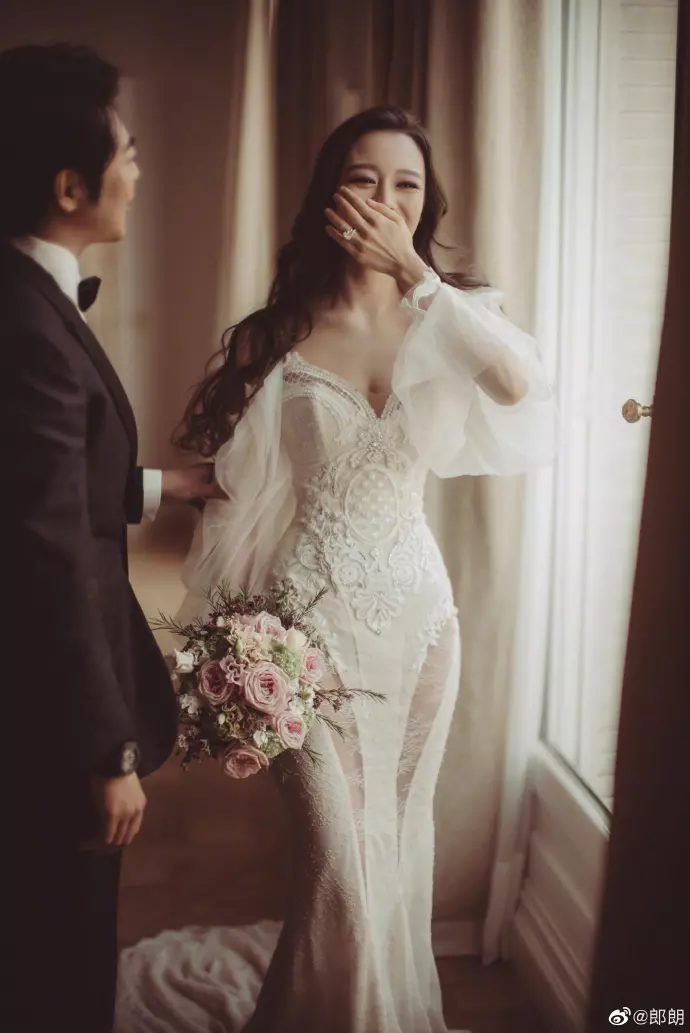 恭喜!鋼琴家郎朗閃電結婚⚡24歲德韓混血老婆美到出框!婚禮當天還邀請了天王出席~