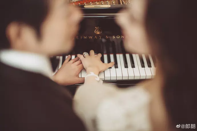 恭喜!鋼琴家郎朗閃電結婚⚡24歲德韓混血老婆美到出框!婚禮當天還邀請了天王出席~