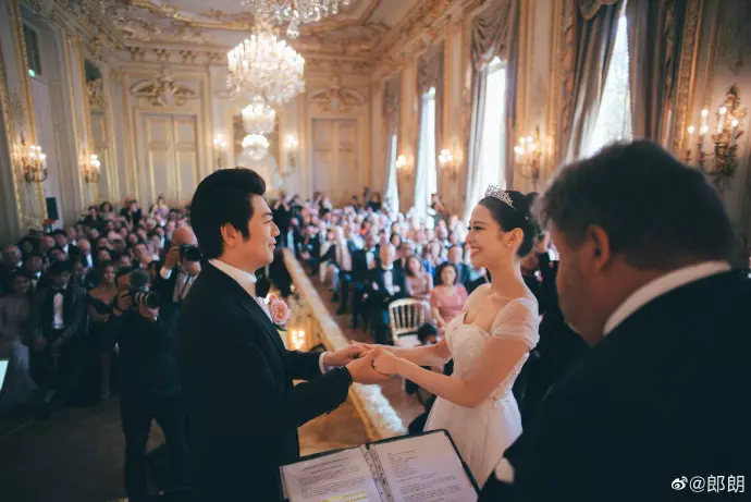 恭喜!鋼琴家郎朗閃電結婚⚡24歲德韓混血老婆美到出框!婚禮當天還邀請了天王出席~