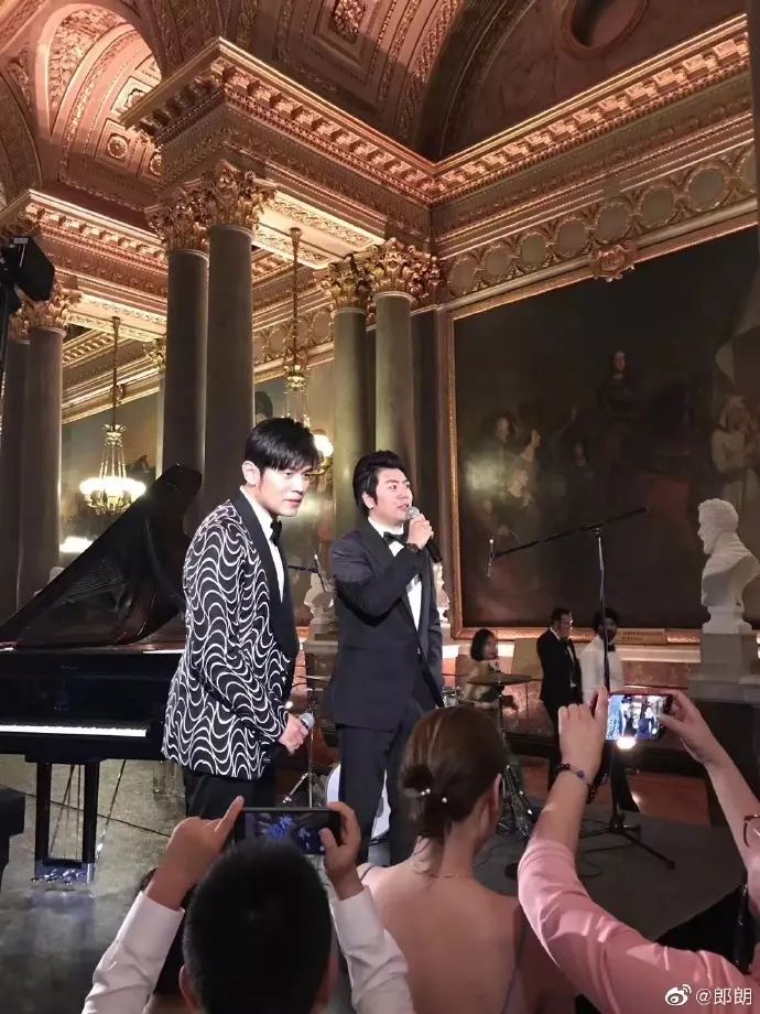 恭喜!鋼琴家郎朗閃電結婚⚡24歲德韓混血老婆美到出框!婚禮當天還邀請了天王出席~