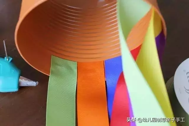 舊奶粉罐不要扔,留著幼兒園創意手工玩出新花樣