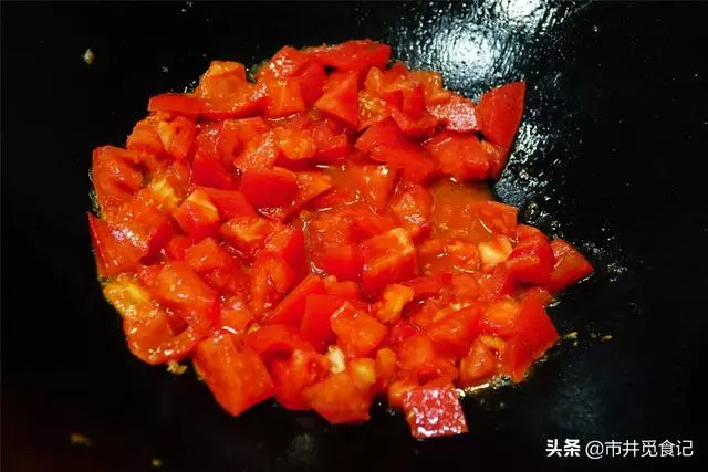 不管煮什麼面,用它做湯底准沒錯,酸爽開胃,夏天吃很適合