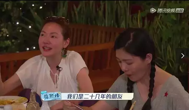 小S初中藝術照曝光,臉型比姐姐精緻流暢,但氣質相差還是蠻大的!