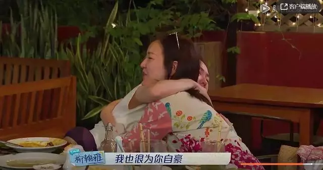 小S初中藝術照曝光,臉型比姐姐精緻流暢,但氣質相差還是蠻大的!