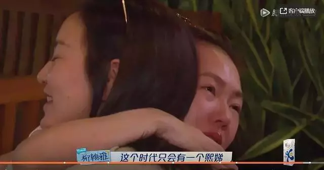 小S初中藝術照曝光,臉型比姐姐精緻流暢,但氣質相差還是蠻大的!
