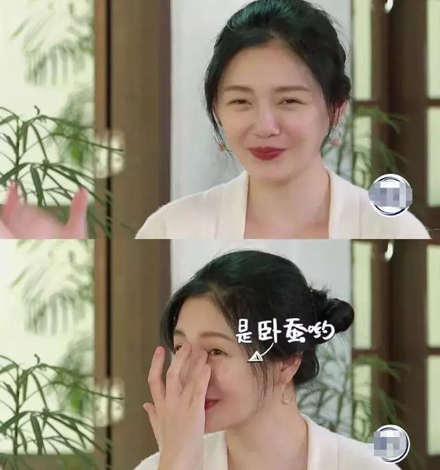 小S初中藝術照曝光,臉型比姐姐精緻流暢,但氣質相差還是蠻大的!