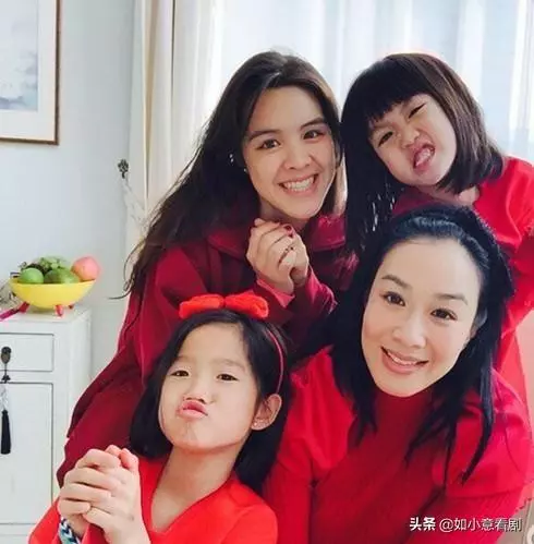 49歲的鐘麗緹想為婆婆生孫子:請不要為了留住婚姻難為自己的子宮