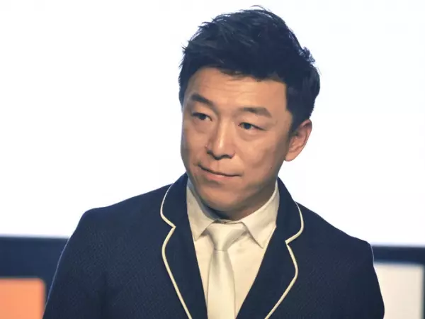 黃渤情商究竟多高?面見總理時,一句話逗笑總理!一般人做不到