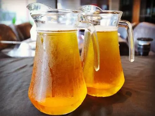 痛風病人注意:遠離幾件讓尿酸升高的事,從飲食到生活全面提醒你